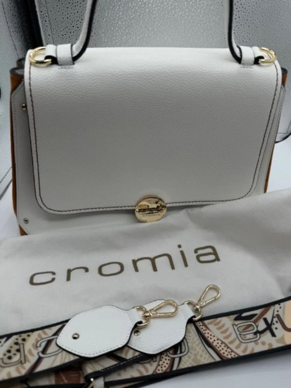 CROMIA LEATHER HANDBAG - Picture 3 of 14